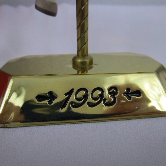 Hallmark 1993 Christmas Ornament Tobin Farley Carousel 2nd in Series with Stand - Picture 9 of 14